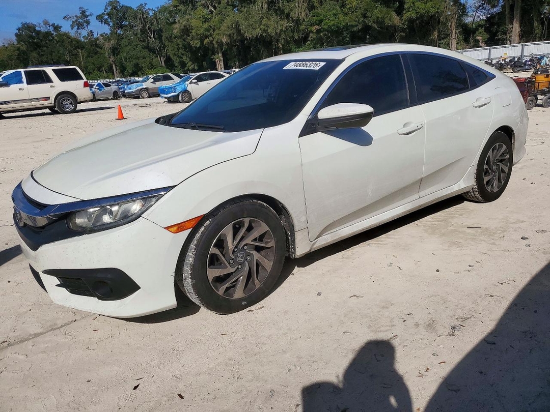 Vue de 2016 HONDA CIVIC EX, angle 1