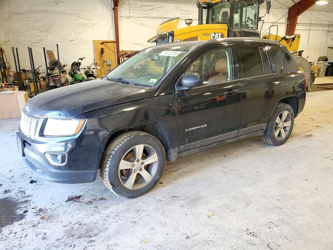 Vista de 2016 JEEP COMPASS LATITUDE, ángulo 1