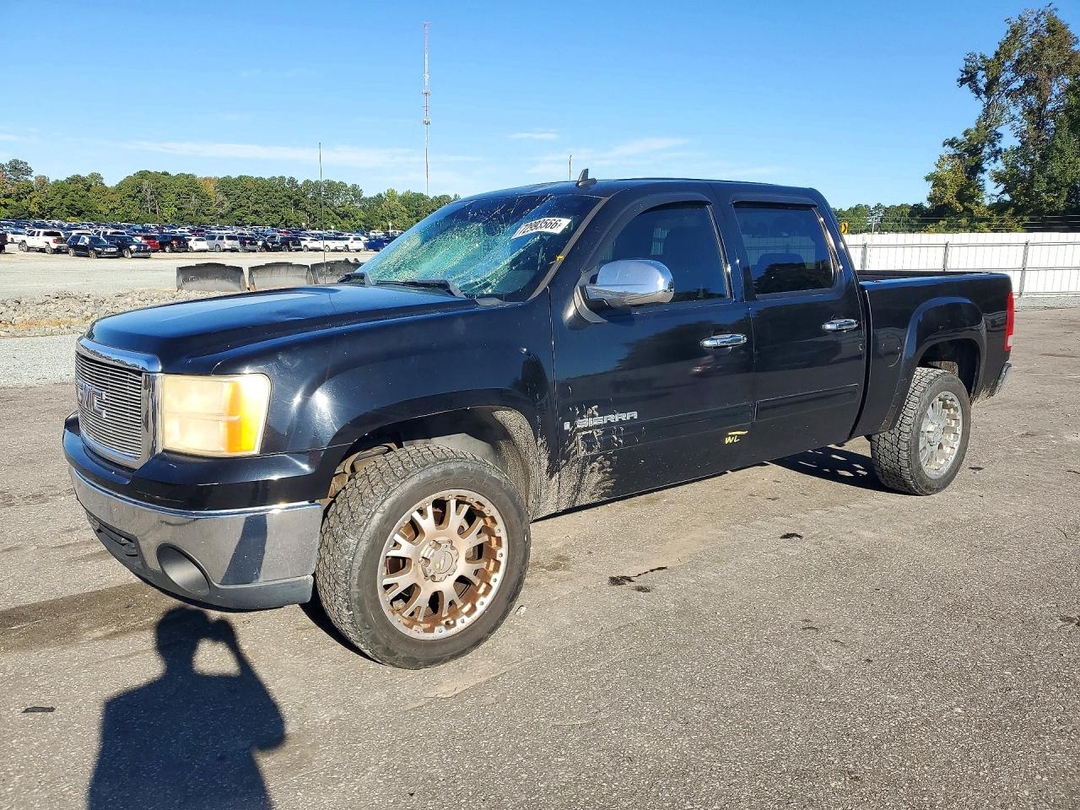 منظر 2007 GMC NEW SIERRA C1500، زاوية 1