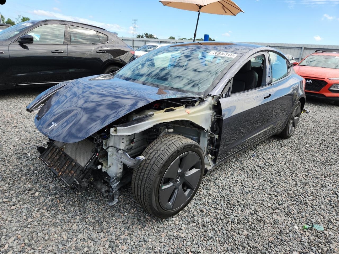 منظر 2023 TESLA MODEL 3، زاوية 1