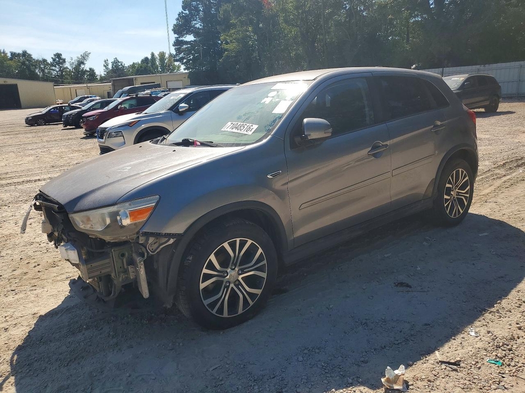 Vedere 2017 MITSUBISHI OUTLANDER SPORT ES, unghi 1