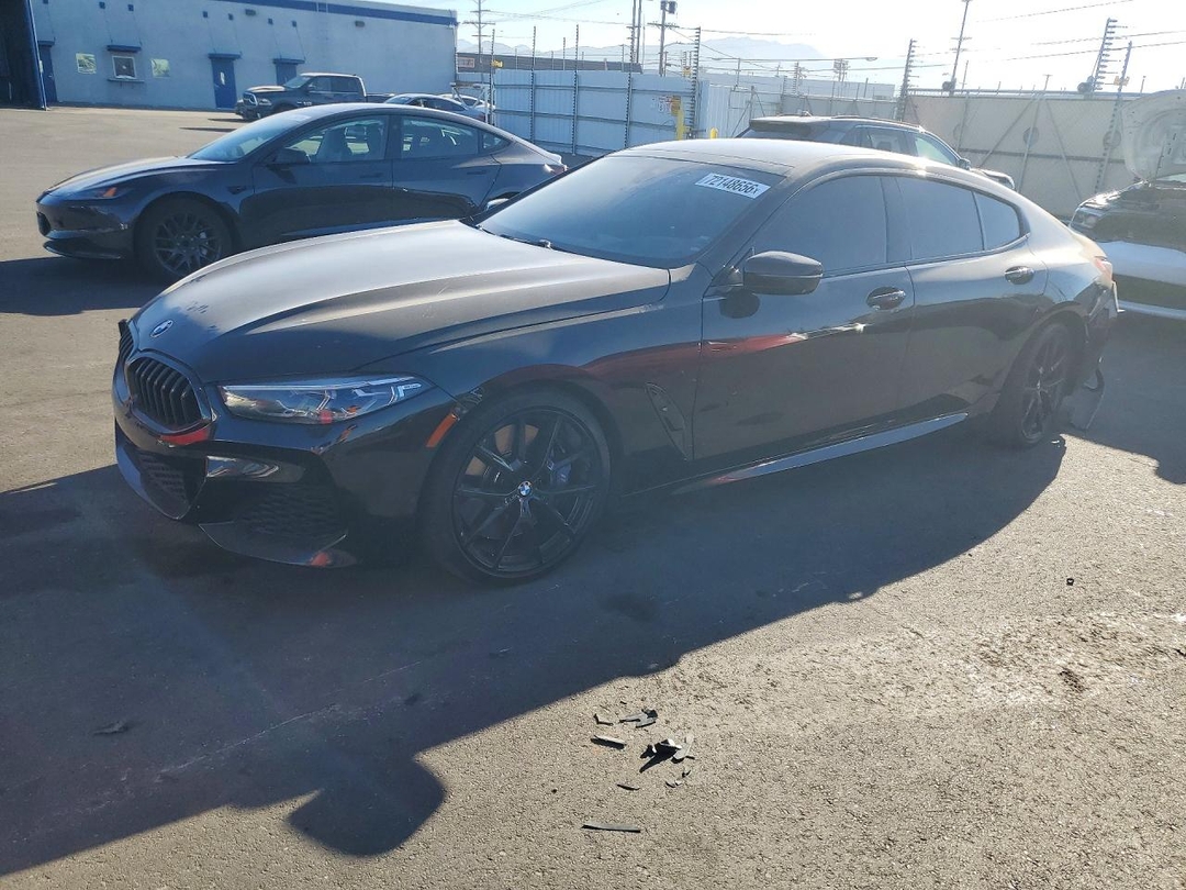 منظر 2021 BMW M850XI، زاوية 1