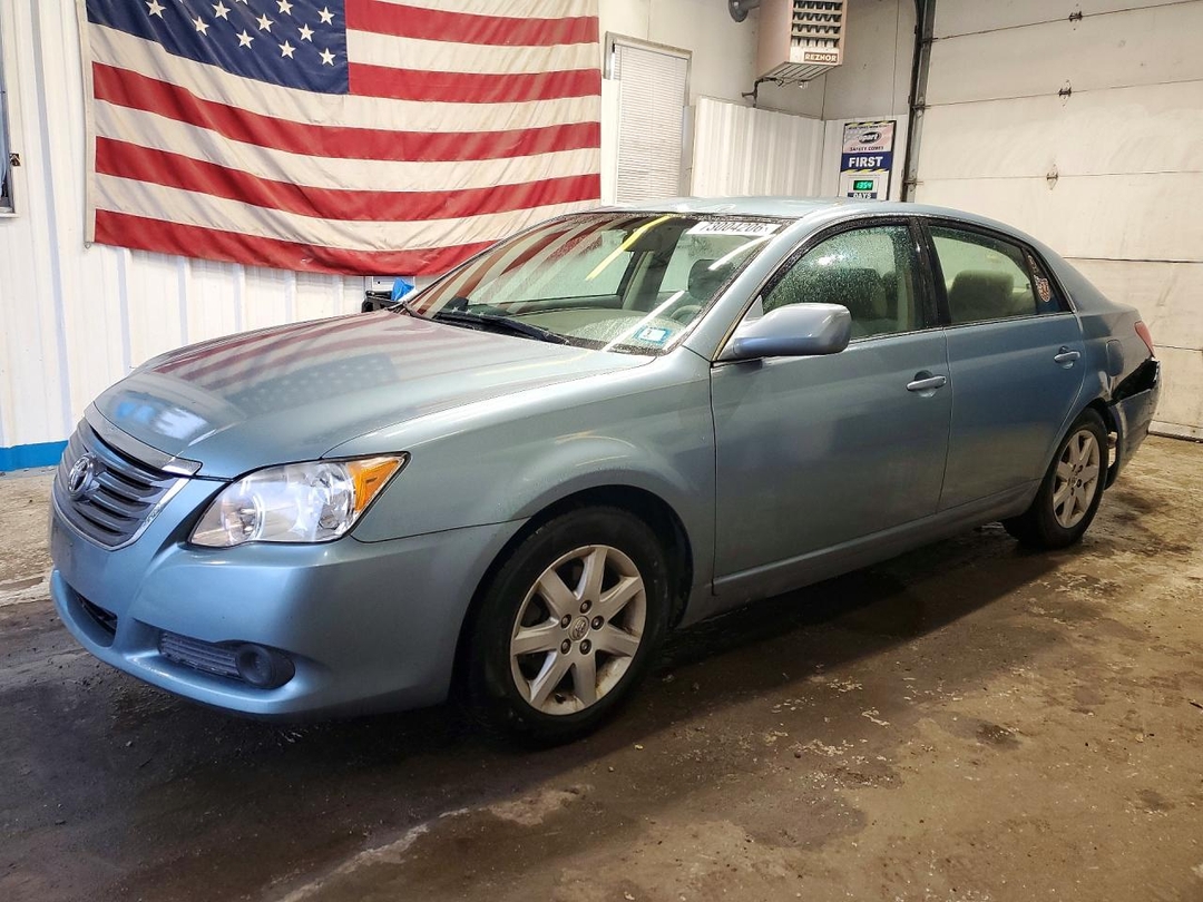 Vue de 2008 TOYOTA AVALON XL, angle 1