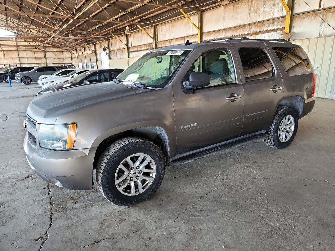 منظر 2013 CHEVROLET TAHOE K1500 LS، زاوية 1