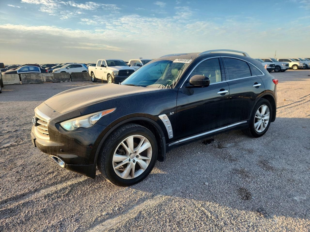 Вид 2015 INFINITI QX70 BASE, угол 1