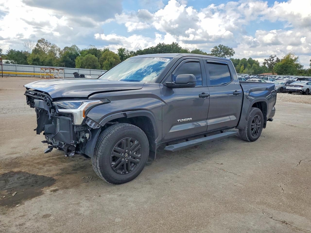 Вид 2026 TOYOTA TUNDRA SR5, угол 1