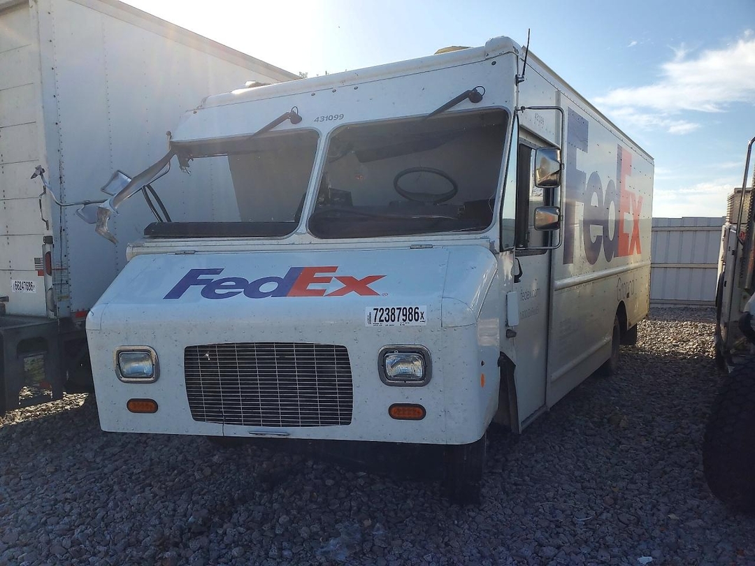 Vue de 2020 FREIGHTLINER MT45G CHASSIS DELIVERY TRUCK, angle 1