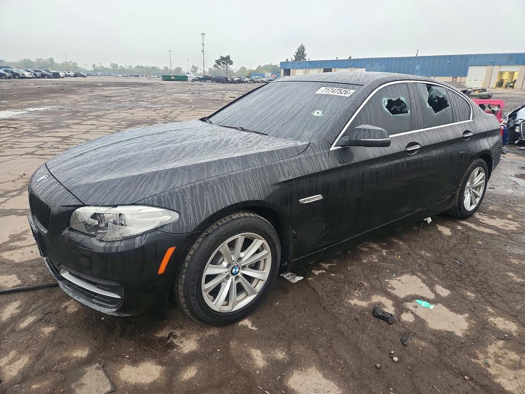 Vista de 2014 BMW 528 XI, ángulo 1