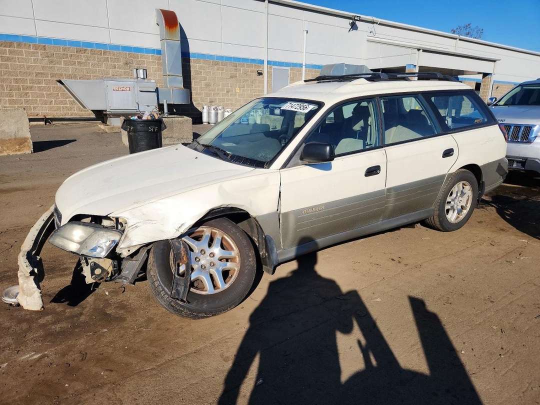Vue de 2002 SUBARU LEGACY OUTBACK, angle 1