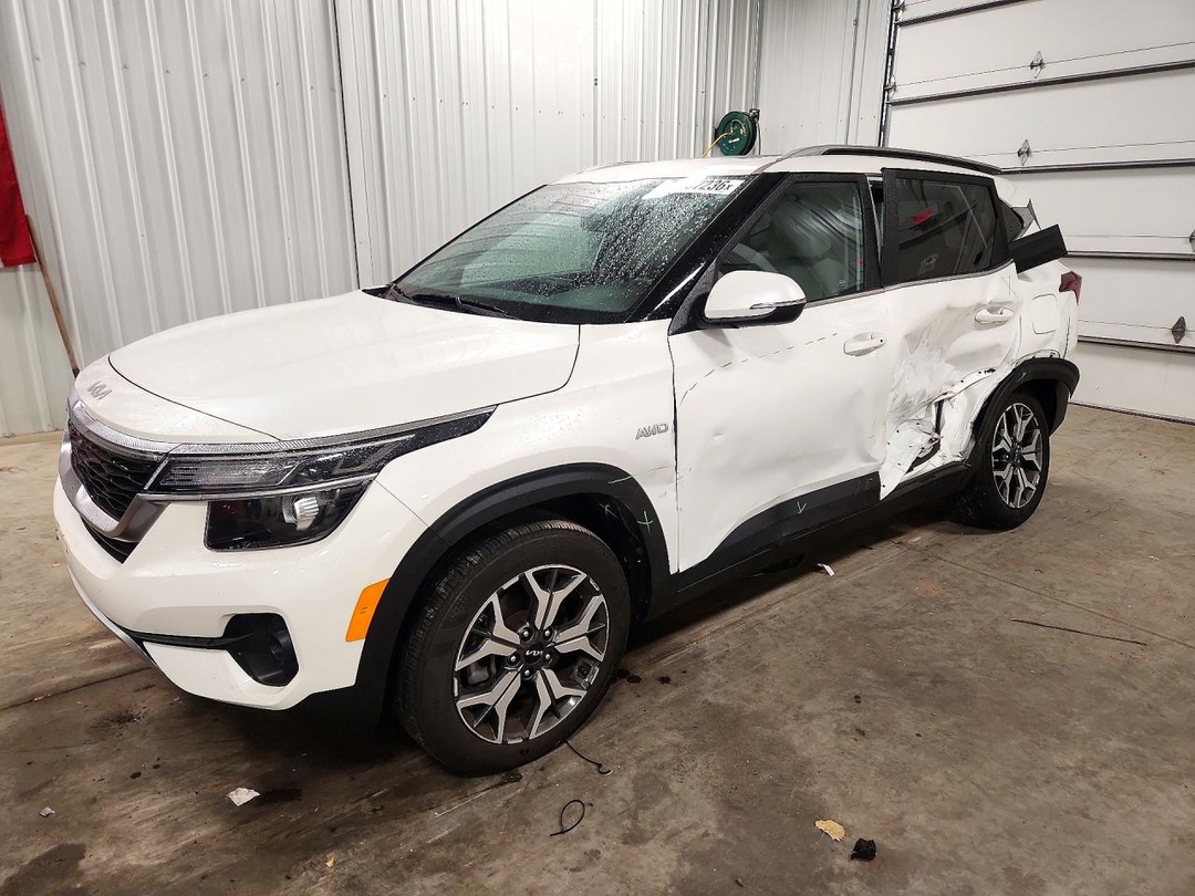 Vue de 2023 KIA SELTOS EX, angle 1