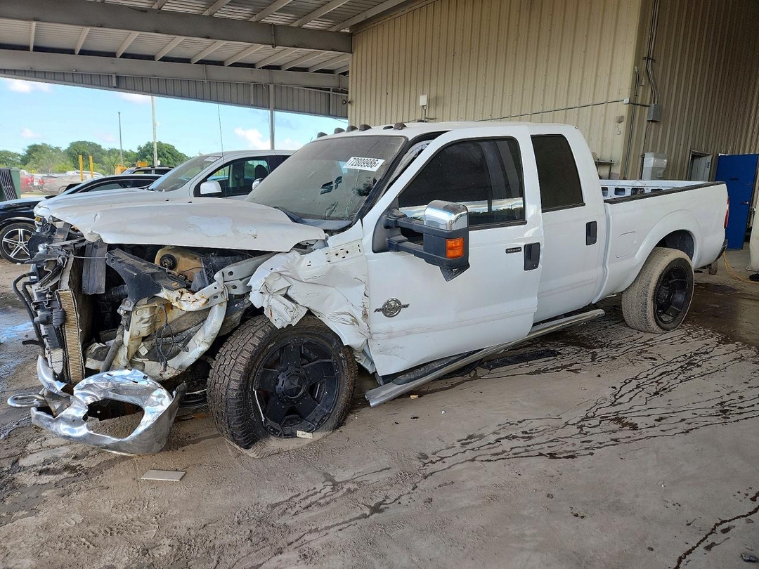 Вид 2011 FORD F250 SUPER DUTY, угол 1