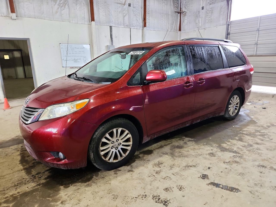 2012 TOYOTA SIENNA XLE 8-PASSENGER view, angle 1