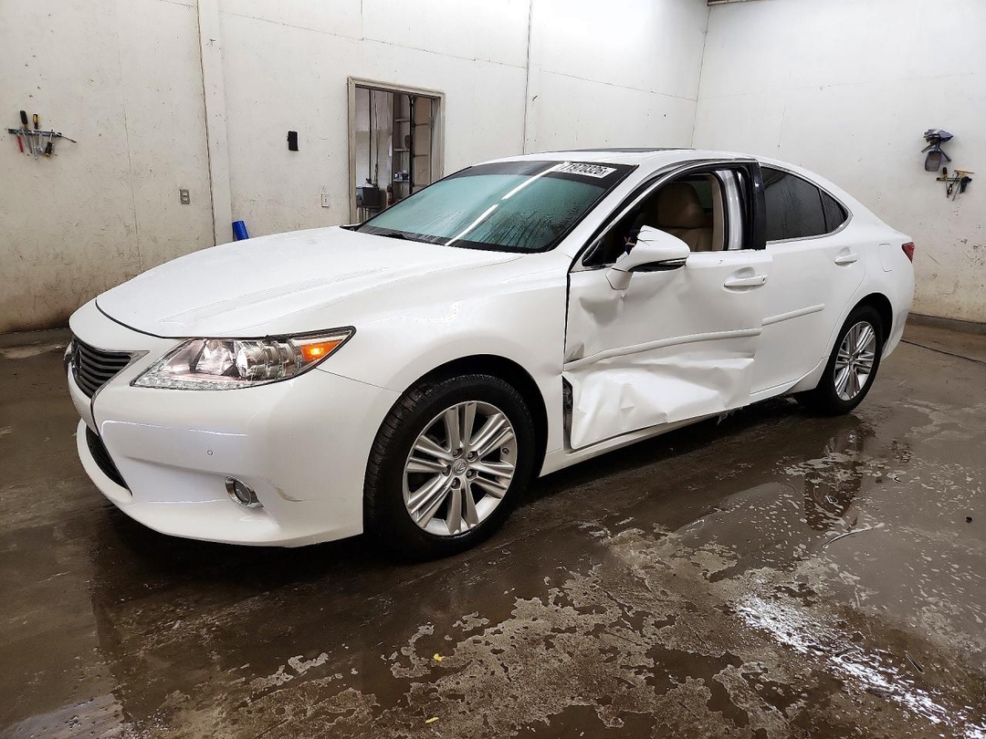 منظر 2015 LEXUS ES 350، زاوية 1