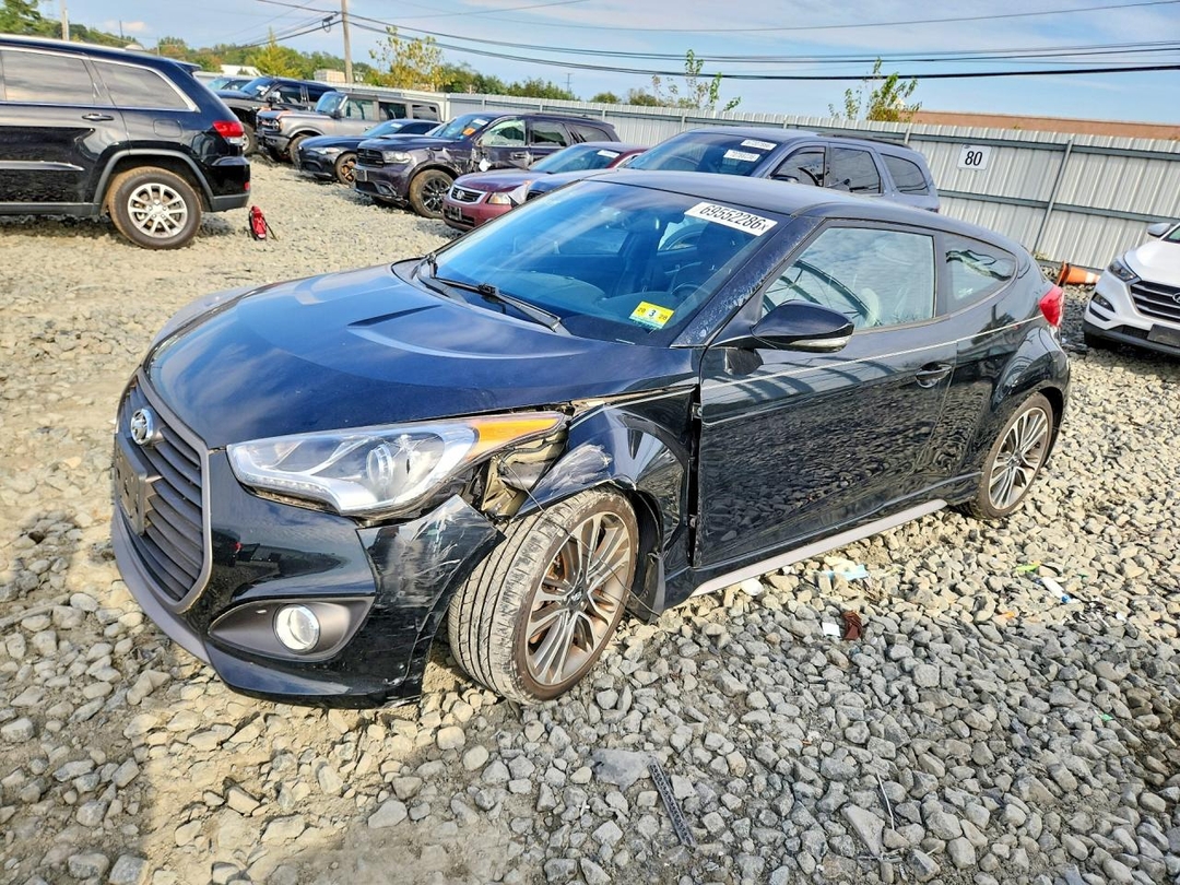 Vue de 2016 HYUNDAI VELOSTER TURBO, angle 1