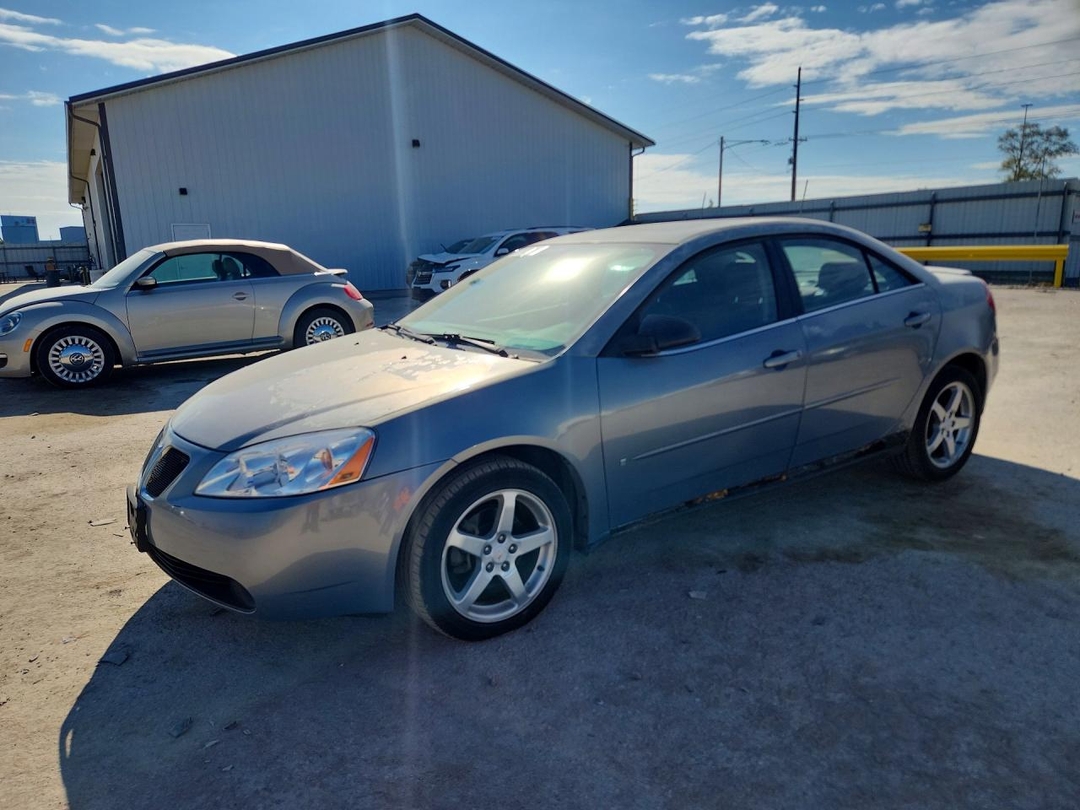 Vue de 2007 PONTIAC G6 BASE, angle 1