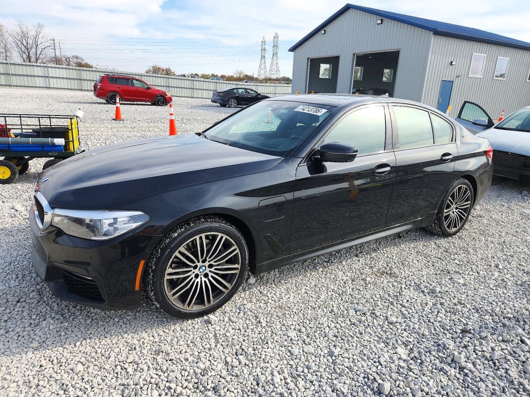 Vue de 2018 BMW 530XE, angle 1