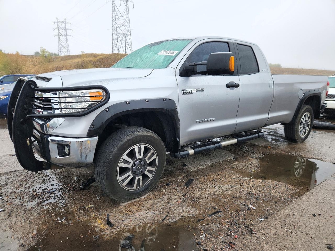منظر 2016 TOYOTA TUNDRA SR5، زاوية 1