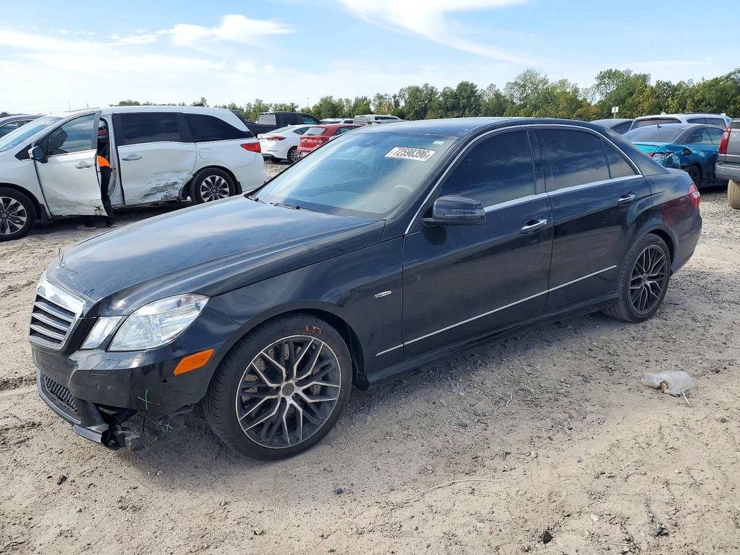 Вид 2012 MERCEDES-BENZ E 550 4MATIC, угол 1