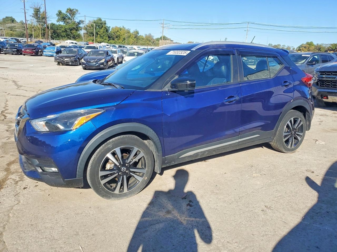 Vista de 2020 NISSAN KICKS SR, ángulo 1