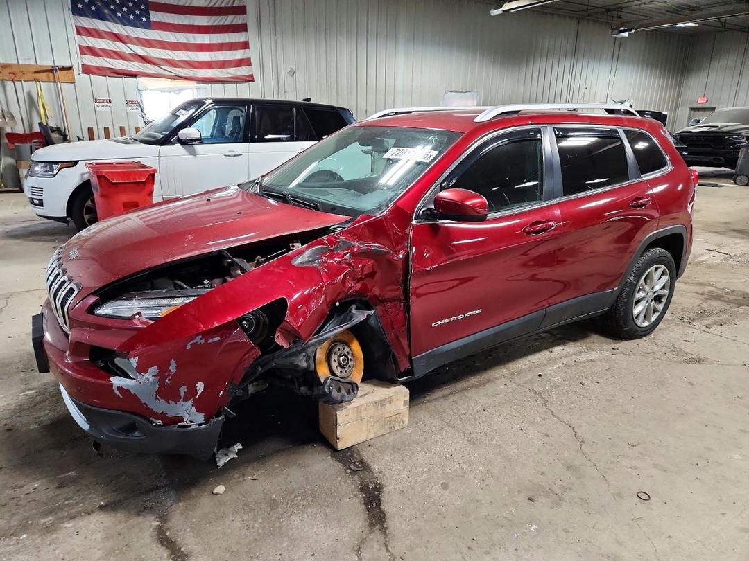 Вид 2015 JEEP CHEROKEE LATITUDE, угол 1