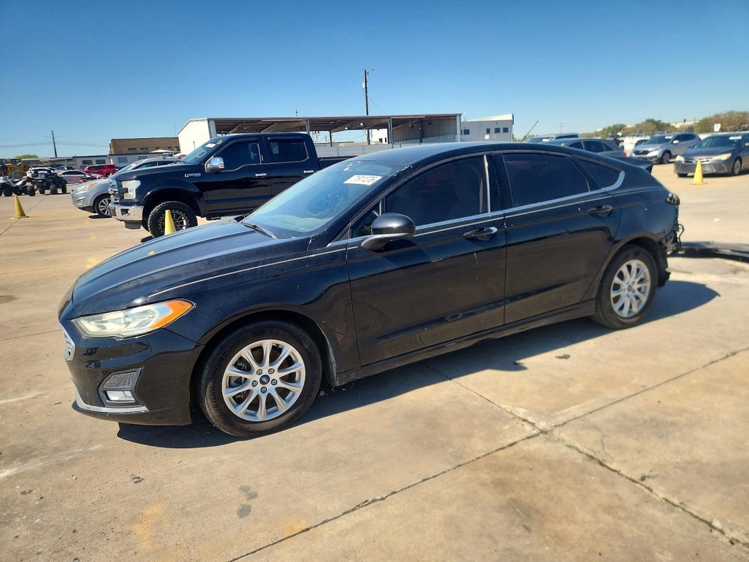 منظر 2017 FORD FUSION S، زاوية 1