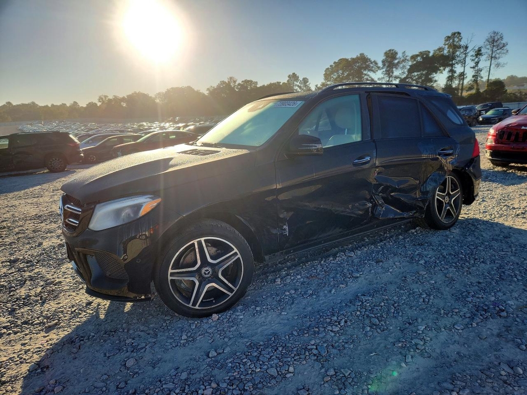 Vue de 2018 MERCEDES-BENZ GLE 350 4MATIC, angle 1