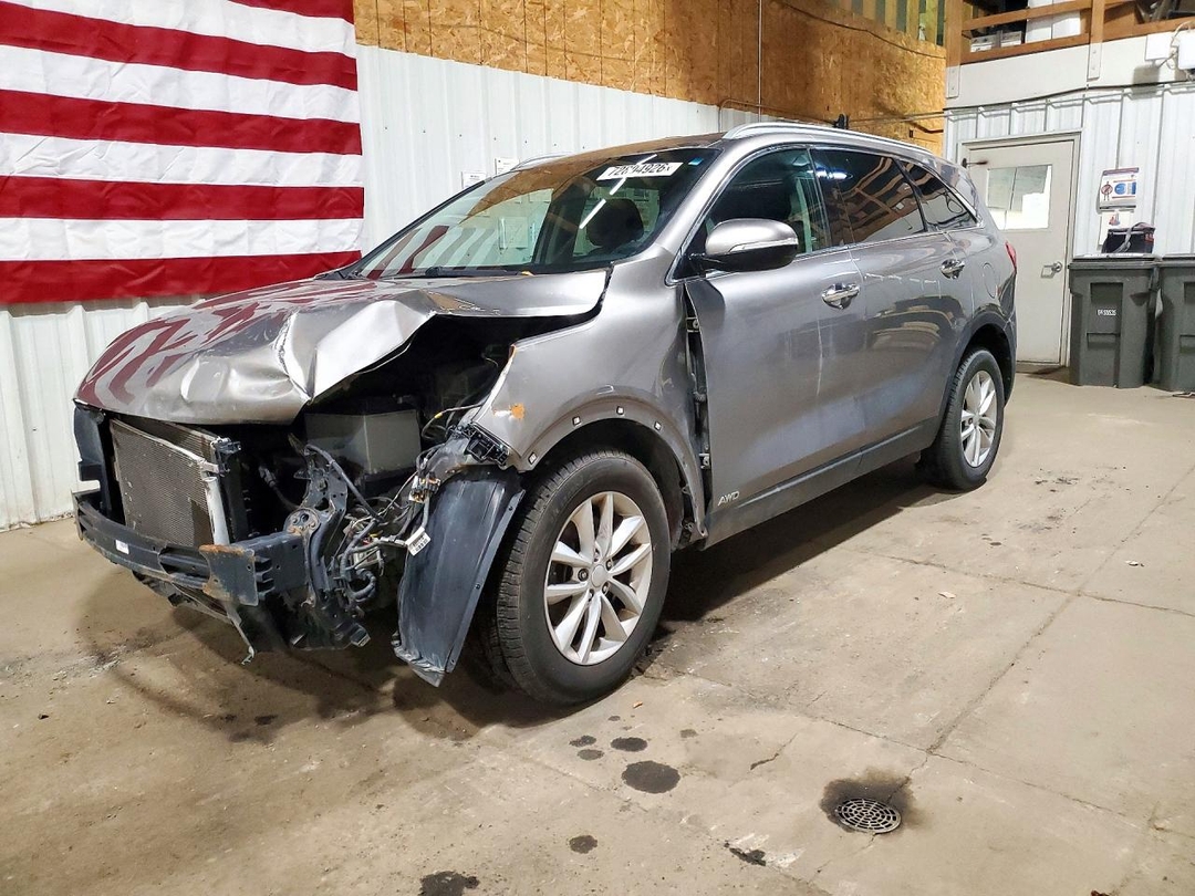 منظر 2016 KIA SORENTO LX، زاوية 1