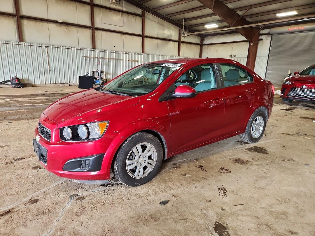 Vue de 2012 CHEVROLET SONIC LS, angle 1