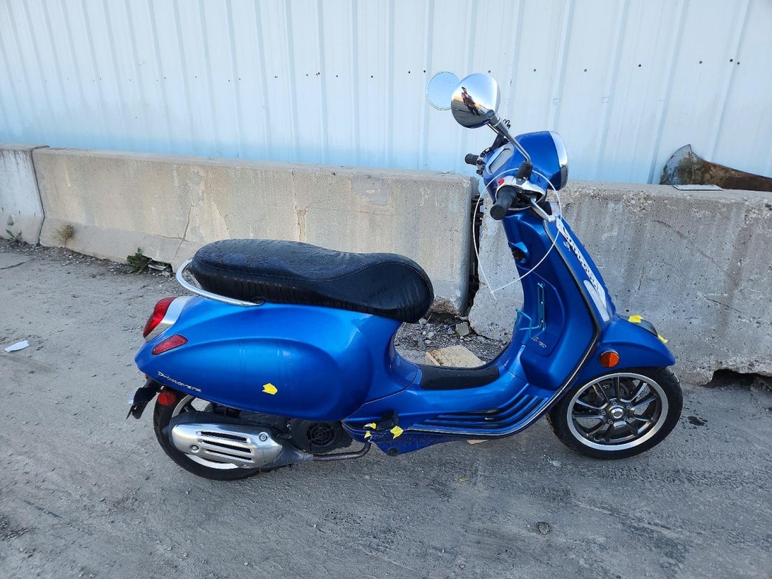 Vista de 2022 VESPA PRIMAVERA/SPRINT 150, ángulo 1