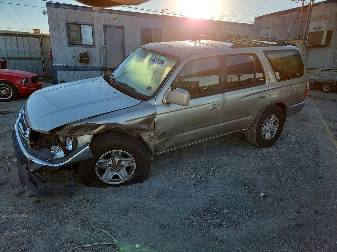 Vista de 2001 TOYOTA 4RUNNER SR5, ángulo 1