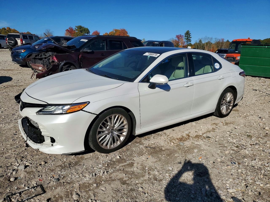 Vedere 2018 TOYOTA CAMRY XLE V6, unghi 1