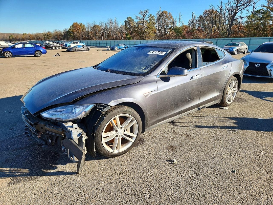 منظر 2015 TESLA MODEL S، زاوية 1
