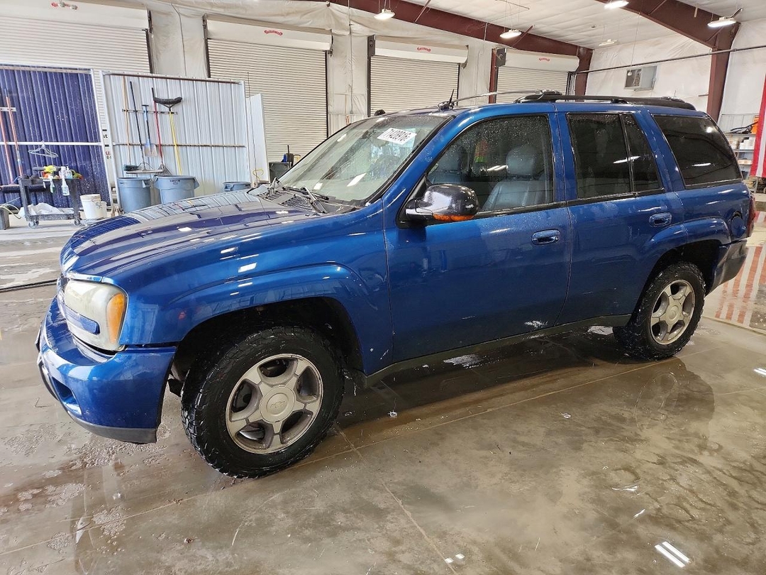 Vista de 2005 CHEVROLET TRAILBLAZER LS, ángulo 1