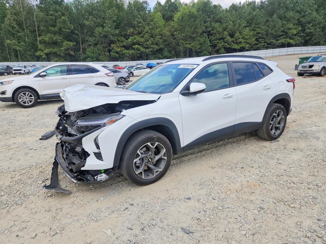 2024 CHEVROLET TRAX 1LT view, angle 1