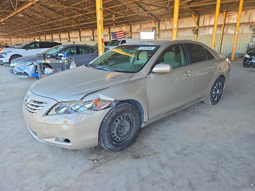 Vista de 2007 TOYOTA CAMRY LE, ángulo 1