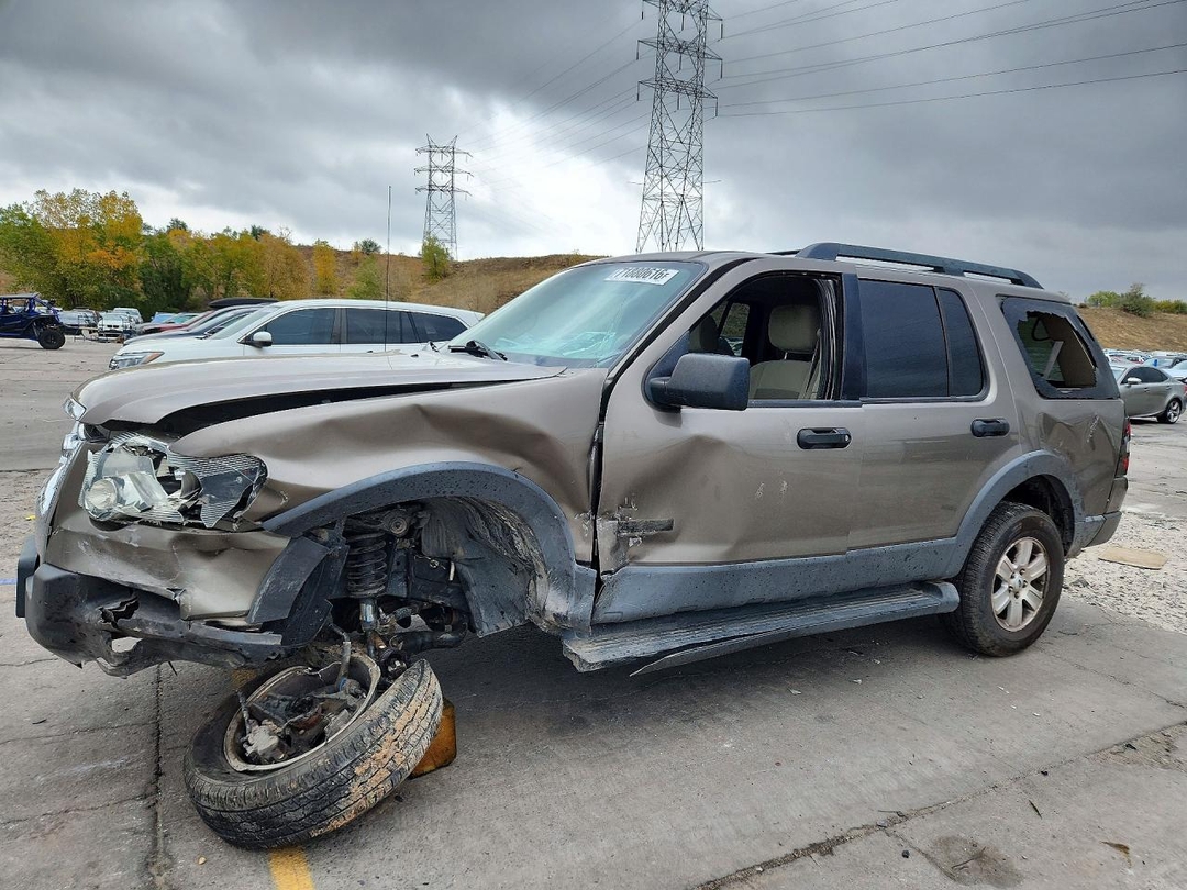 Vista de 2006 FORD EXPLORER XLT, ángulo 1