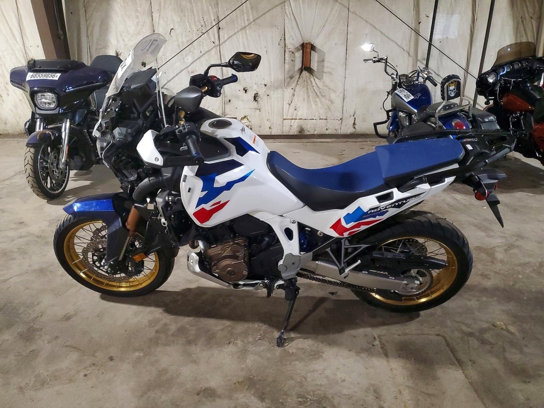 Vista de 2024 HONDA CRF1100 D4, ángulo 1