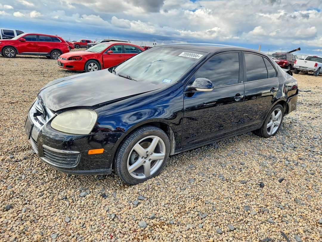 Vista de 2010 VOLKSWAGEN JETTA LIMITED, ángulo 1