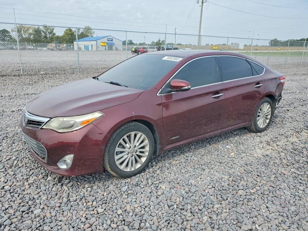 Vista de 2013 TOYOTA AVALON HYBRID LIMITED, ángulo 1