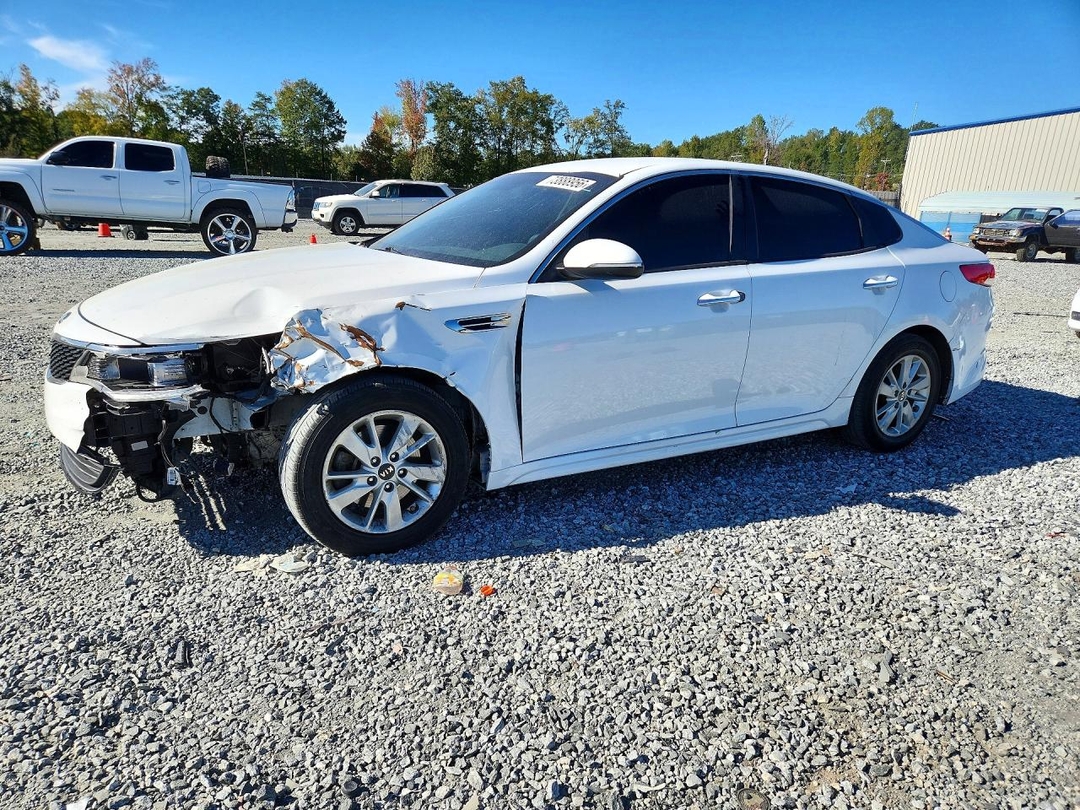منظر 2018 KIA OPTIMA LX، زاوية 1