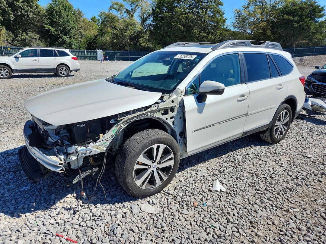 Vue de 2018 SUBARU OUTBACK 3.6R LIMITED, angle 1