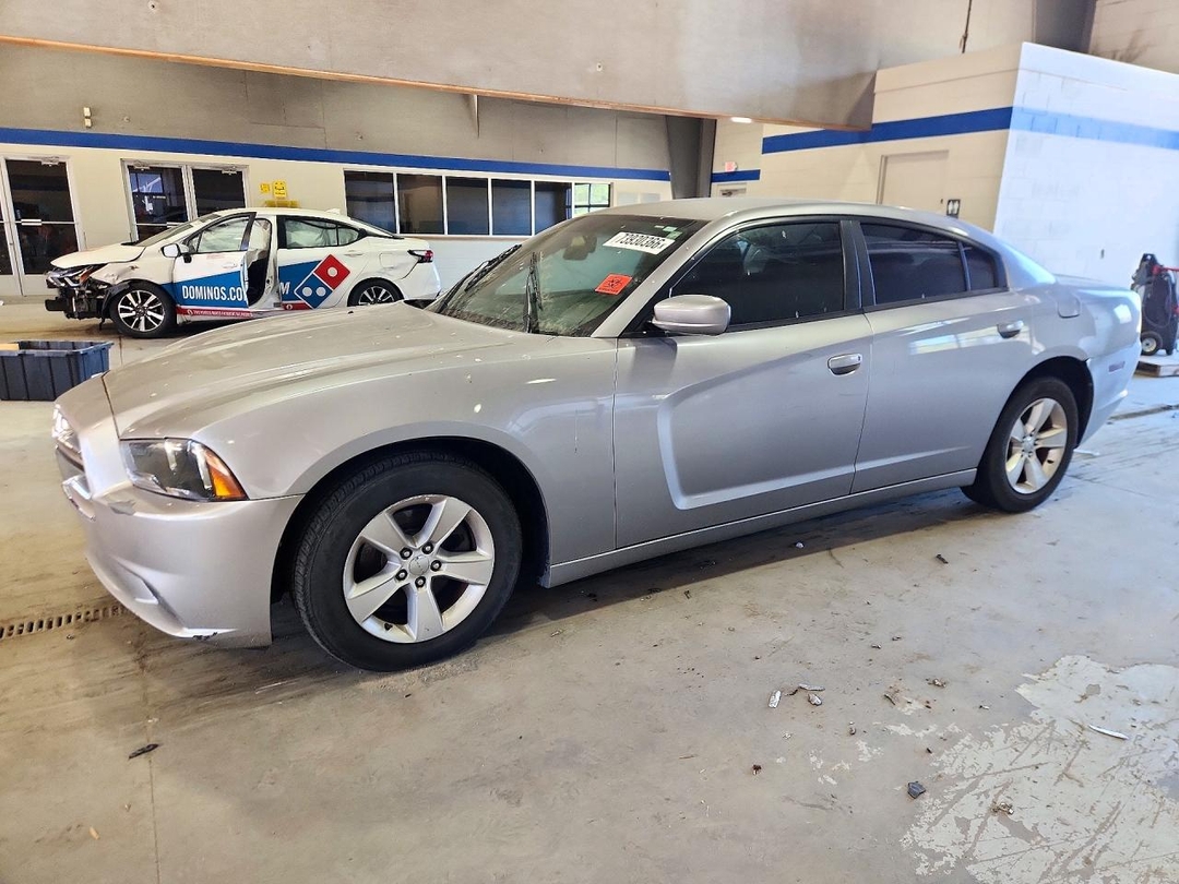 Vista de 2013 DODGE CHARGER SE, ángulo 1