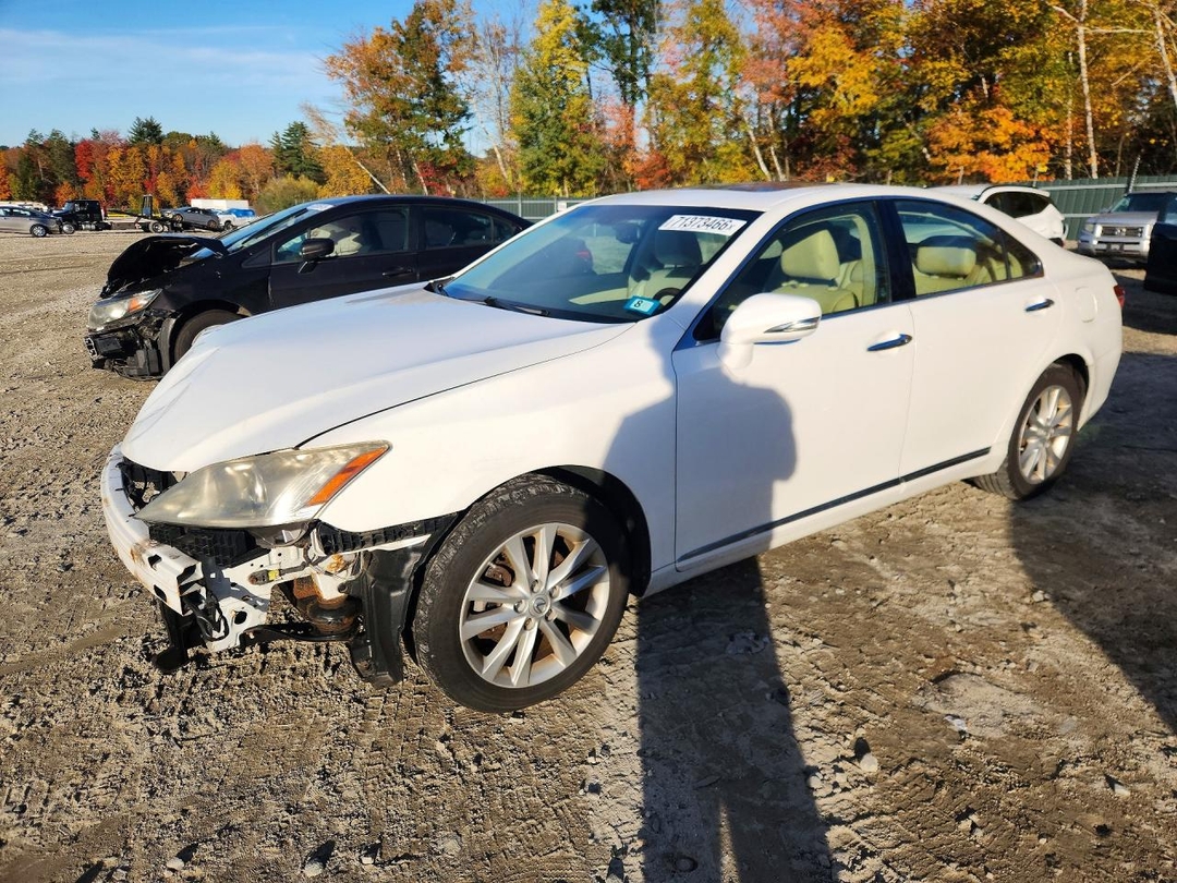 Вид 2012 LEXUS ES 350, угол 1