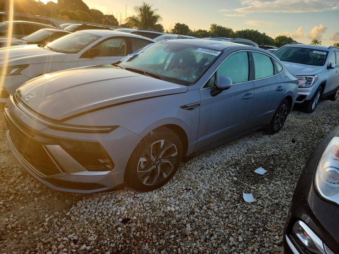 Вид 2025 HYUNDAI SONATA SEL, угол 1
