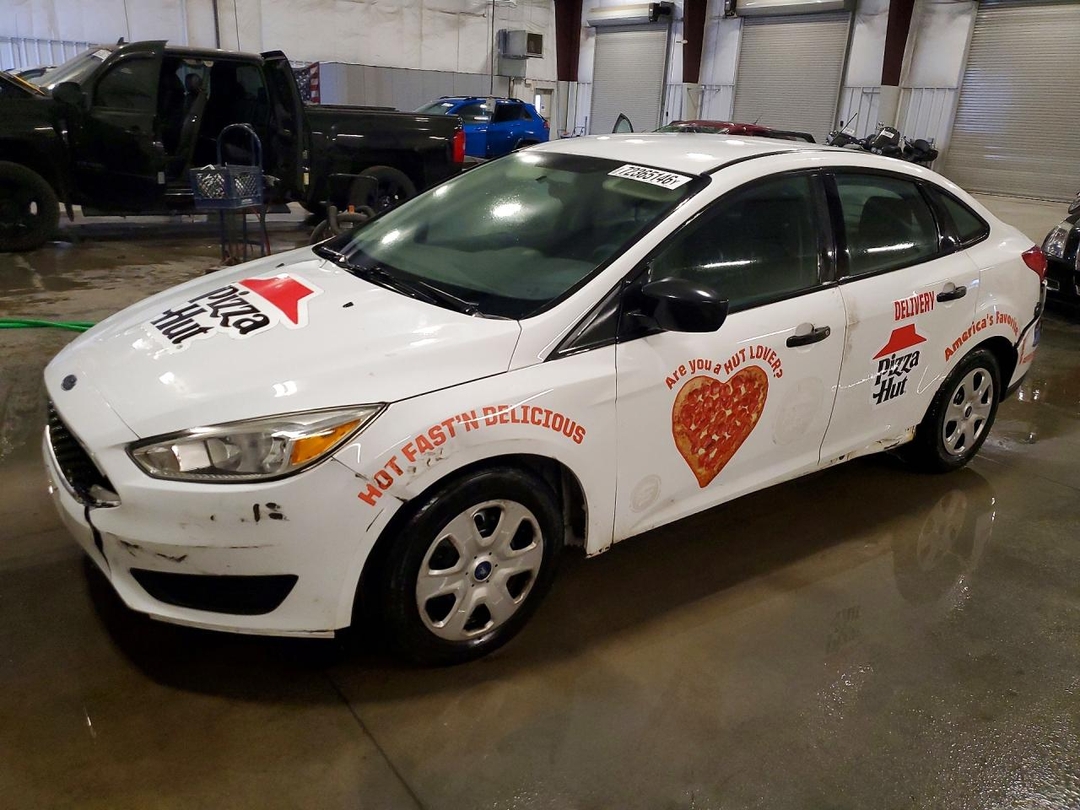 Вид 2017 FORD FOCUS S, угол 1