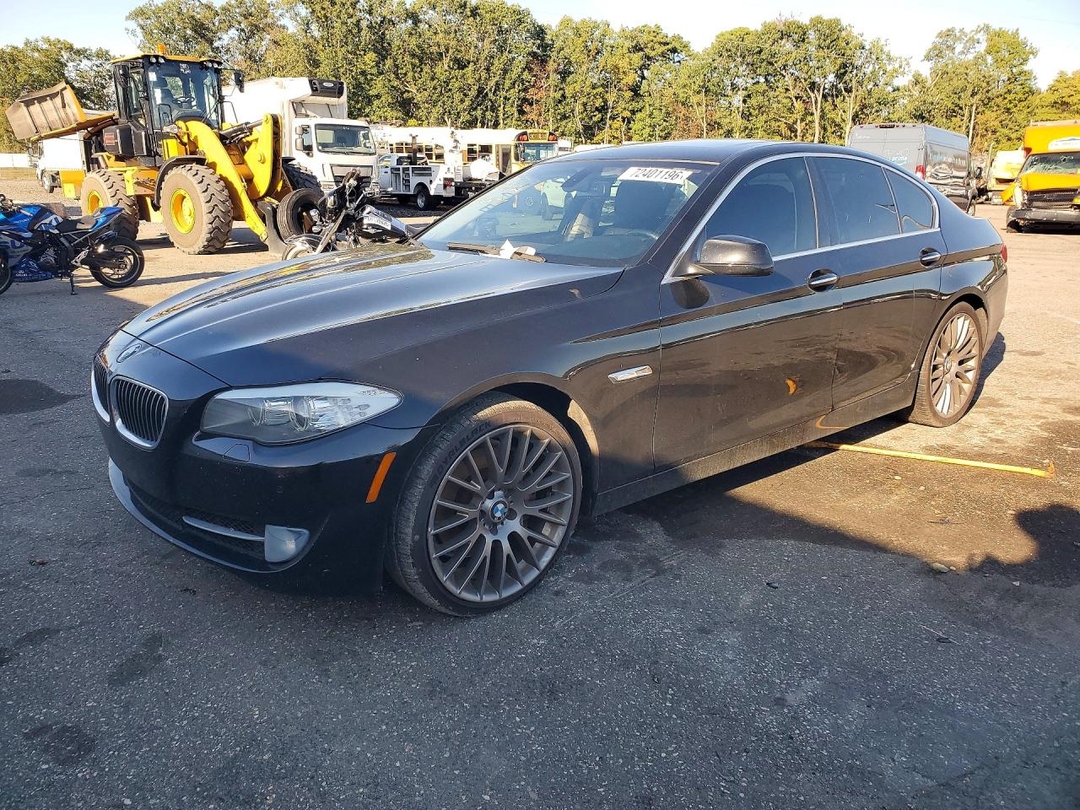 Vista de 2011 BMW 535 I, ángulo 1