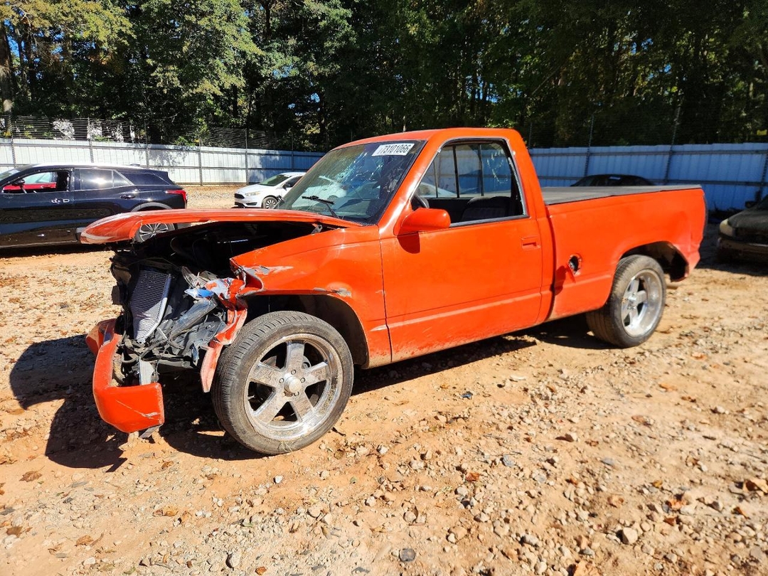 Vue de 1990 CHEVROLET GMT-400 C1500, angle 1