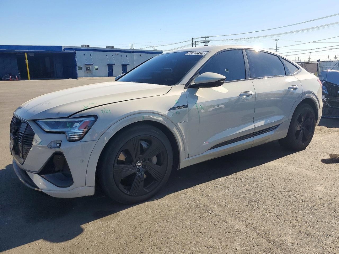 Вид 2021 AUDI E-TRON SPORTBACK PRESTIGE, угол 1