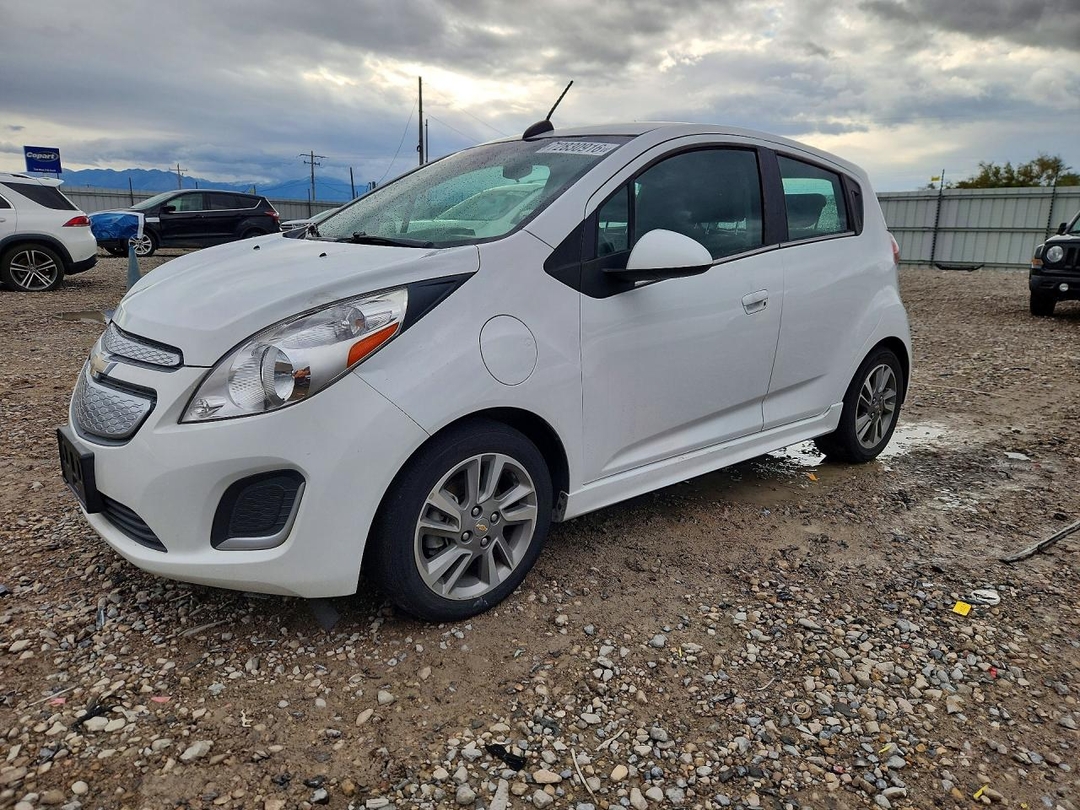Vedere 2016 CHEVROLET SPARK EV 2LT, unghi 1