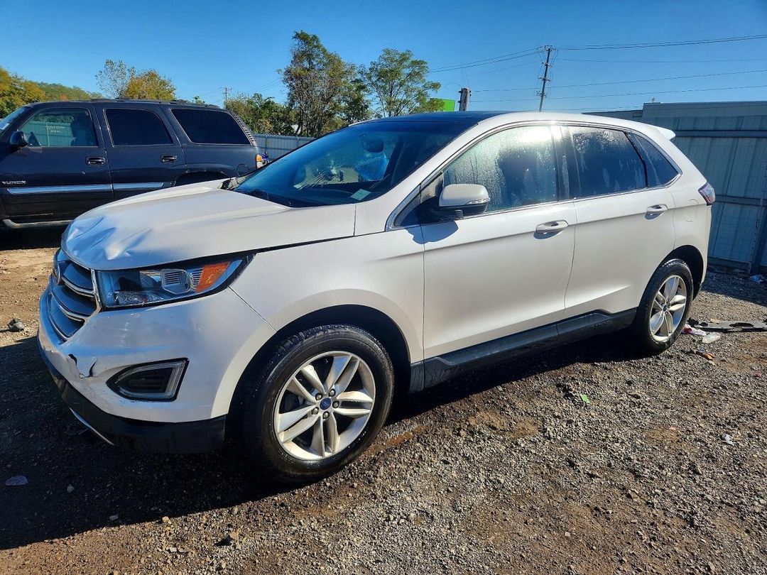 Vue de 2016 FORD EDGE SEL, angle 1